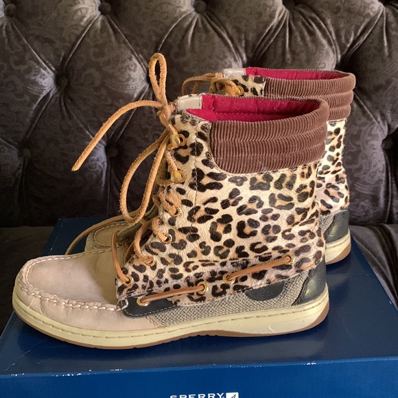 Leopard Sperry Top- Sider Hikerfish boots, good condition. - Picture 2 of 6